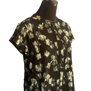 Simply Vera, Vera Wang High Neck Black Top with Elegant Floral Pattern, M